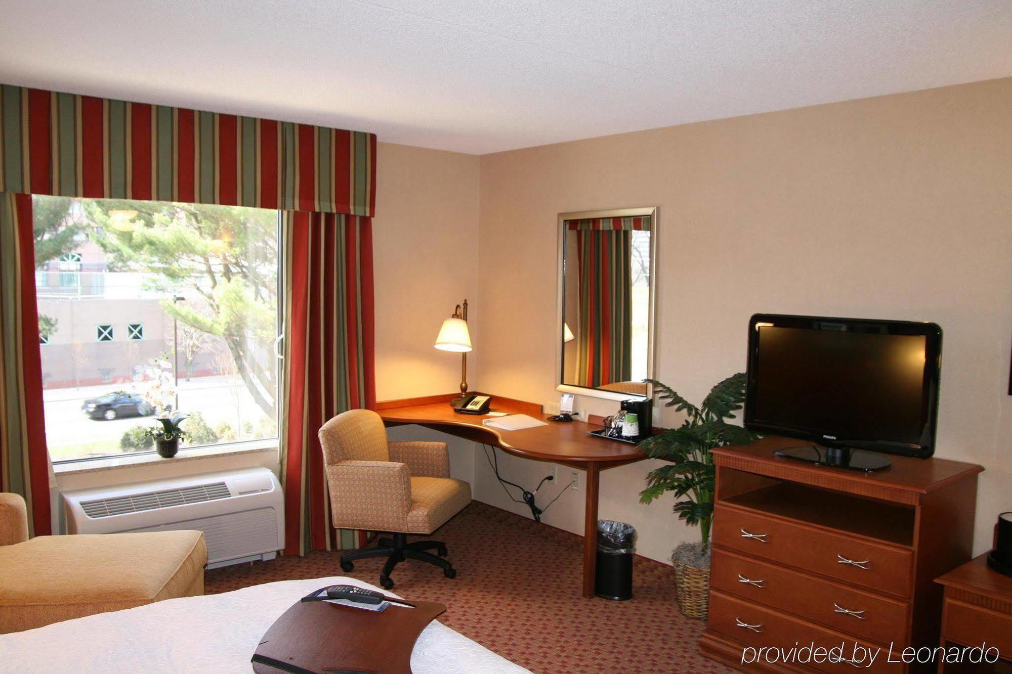 Hampton Inn & Suites East Hartford Room photo